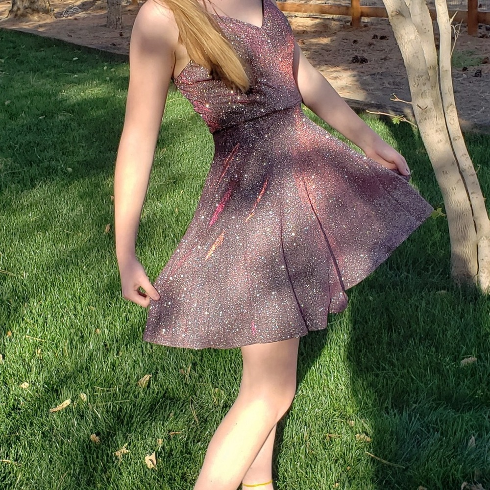 Semi-formal juniors dress perfect for Homecoming or Prom